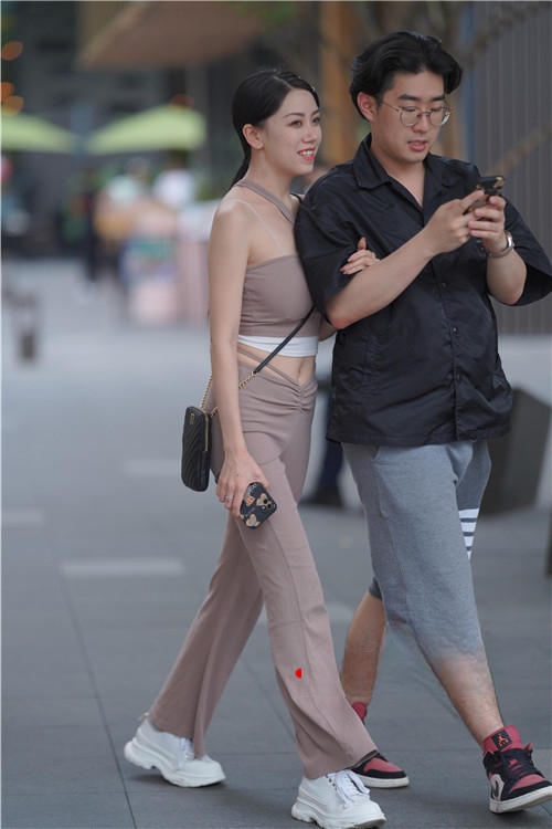 30003qcbqnb1fatl.jpg
