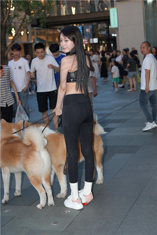 302820acnaivdxdl.jpg