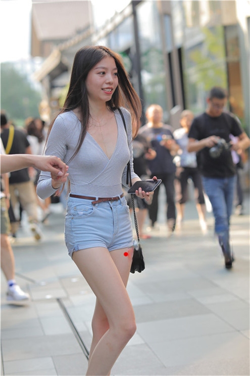 7442a2qykursf4n.jpg