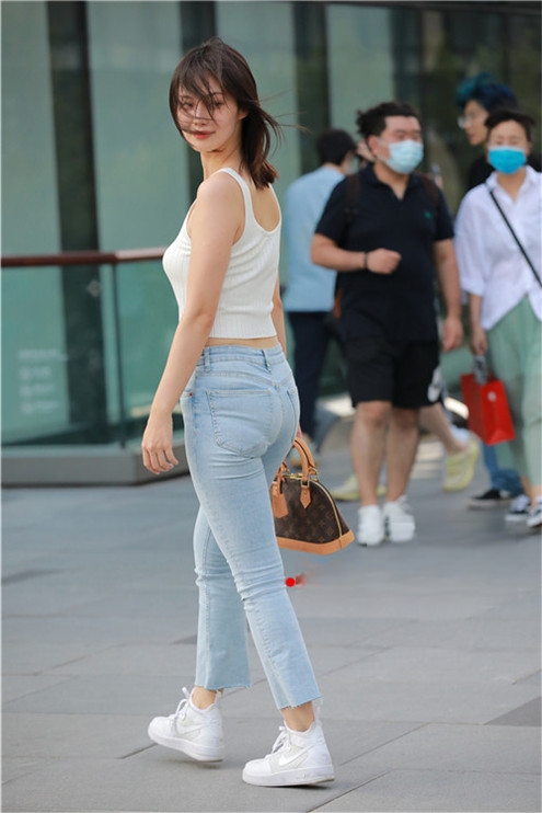 6958bp4dwexhkwr.jpg