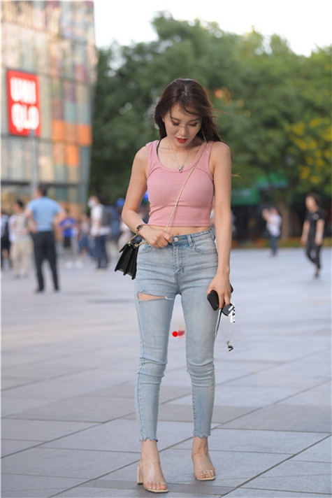 5990lcy1d5djk4j.jpg