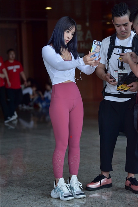 5818pg30h4i3lu4.jpg