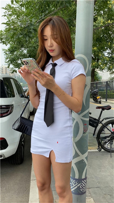 6763znuccymrw1x.jpg