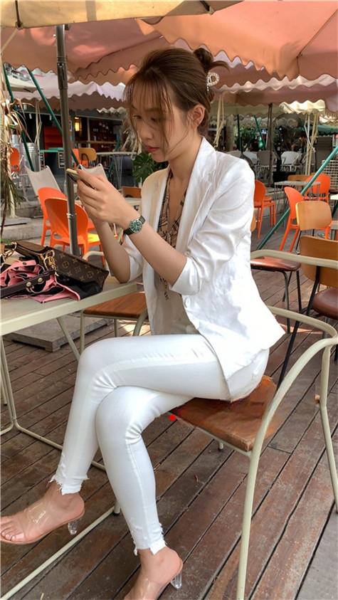6737g0aspjpkicy.jpg