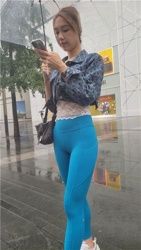 6450ctkypsz4mj0.jpg