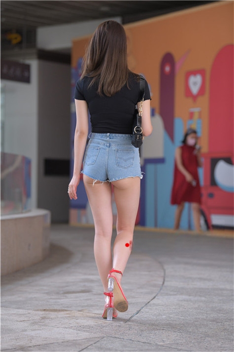 6449gpcbdxnkjrq.jpg
