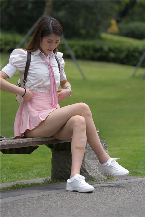 6411444nyilzrxw.jpg