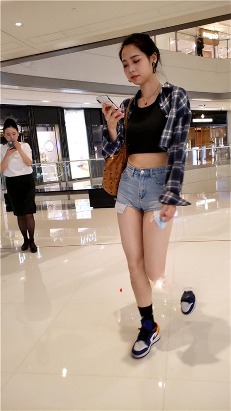 639205vq0hbueih.jpg