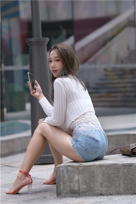 6351xumejwb4py4.jpg