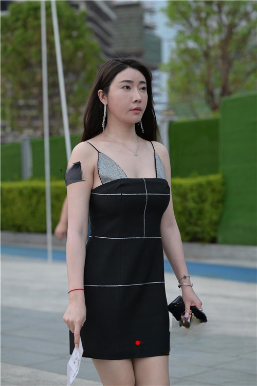 32858qa02swzmozp.jpg