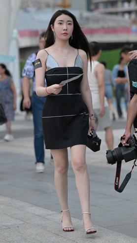 32858sde0vb5wtf4.jpg