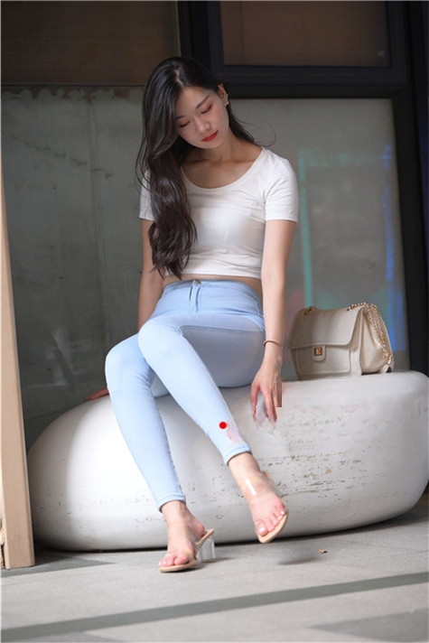 62883z11lkuw0x3.jpg