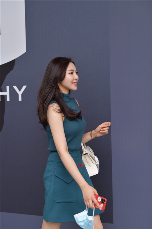 7944hpuzzyf3qce.jpg