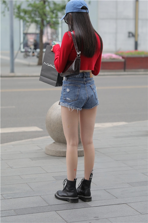 7798ifoffg1hee4.jpg