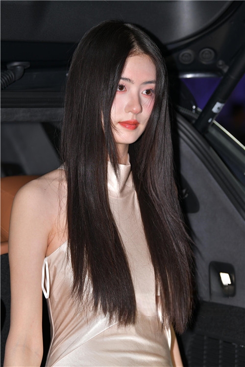 32711k1wuctkfy2m.jpg