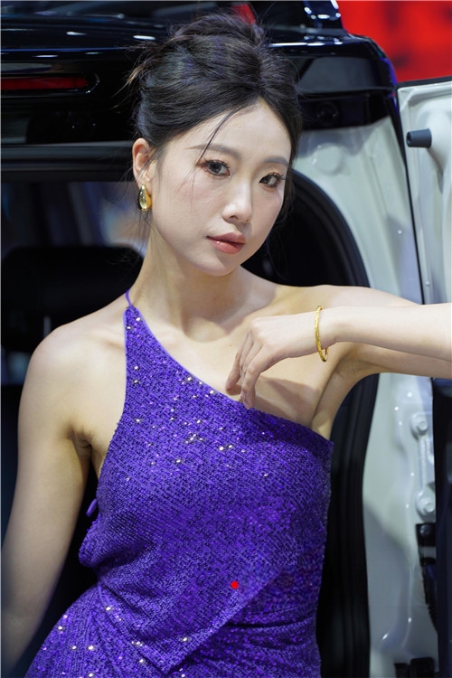 32534ebrxi43vxjp.jpg
