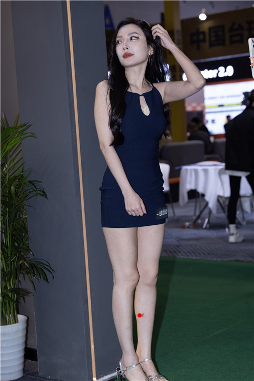 32494f1412rxl54v.jpg