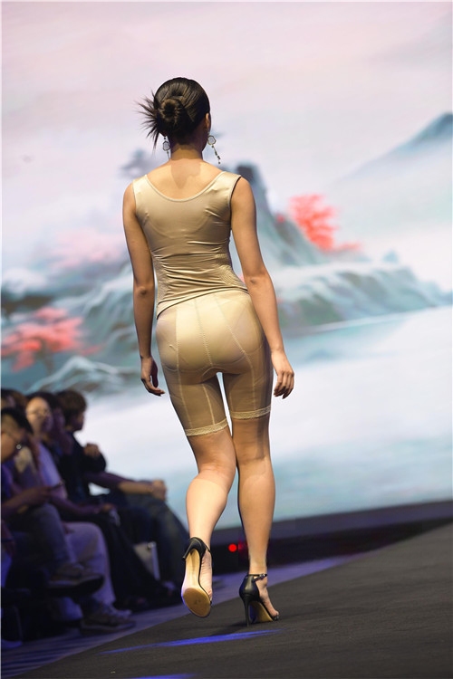 23439cbt4fmxsheo.jpg