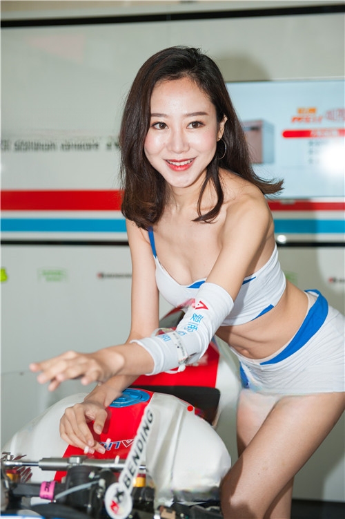 10696q33rm2uhyqi.jpg