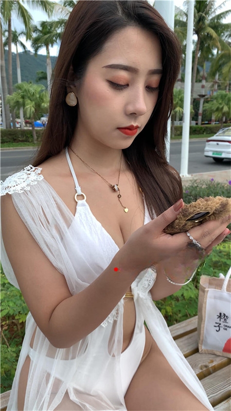 5925np0fmfdcu04.jpg