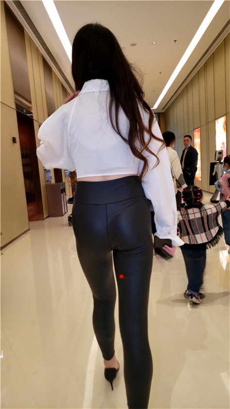 58945deqaa4mbpv.jpg
