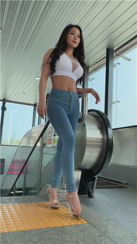 3117ck2aym0xti4.jpg