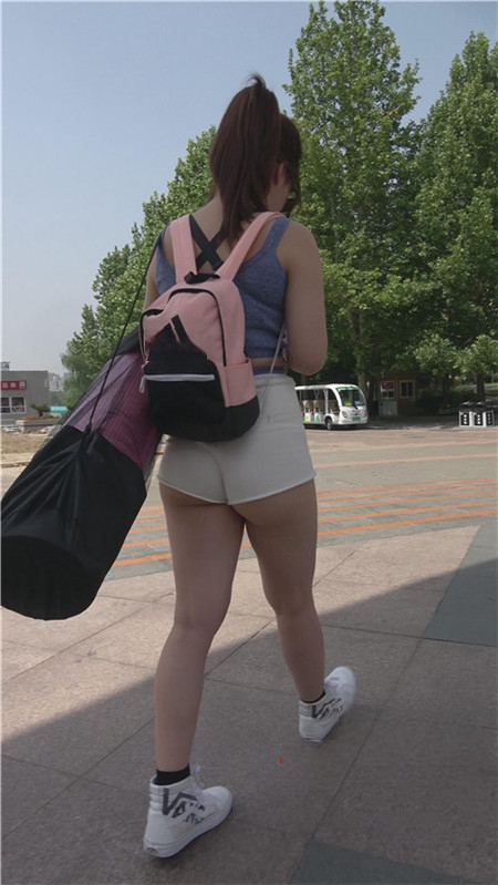 2948oa3cqmp04nd.jpg