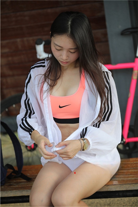 3170ful0c0pae5v.jpg