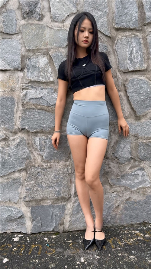 32366byi25504raj.jpg
