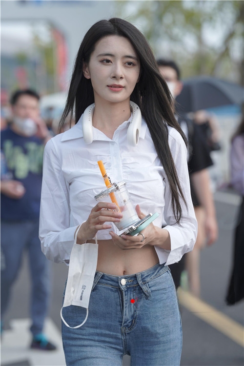 303722meo40w3wqo.jpg