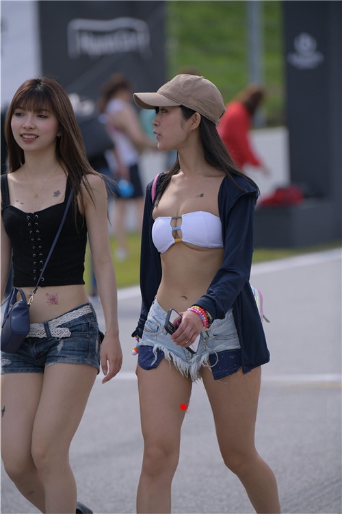 11717yvf5ctsh0fi.jpg