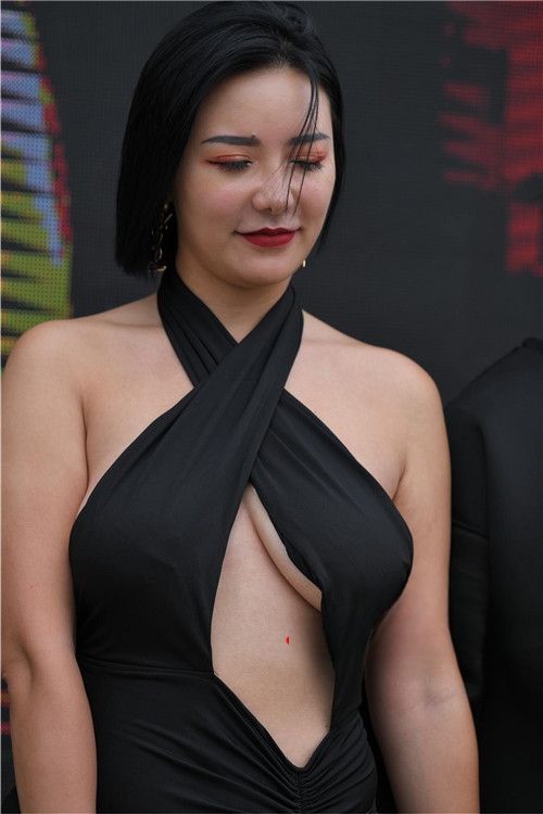 11446vrdtu3xlit3.jpg