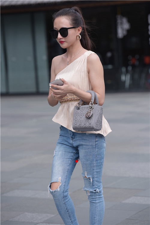 79220dcnxdsprfn.jpg