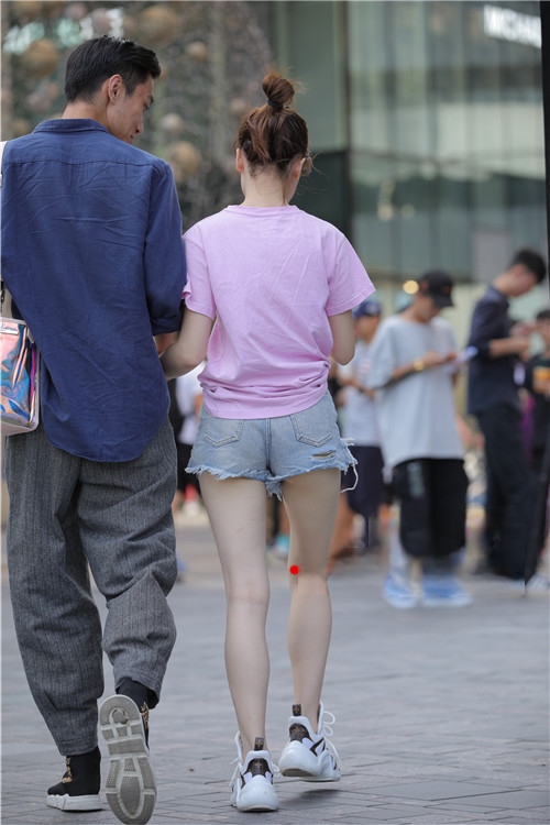77931tca2tcy054.jpg