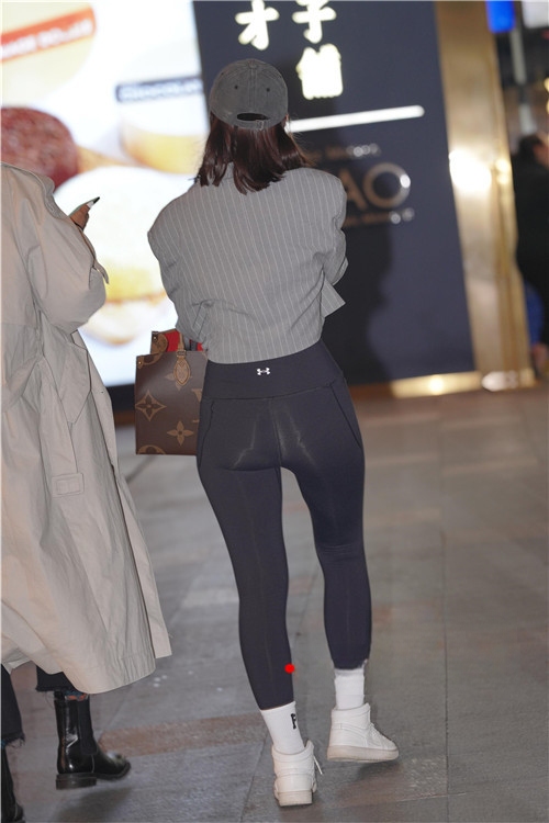 297665dydzccrgh5.jpg