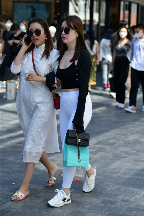 29553qrjyjs00vdn.jpg