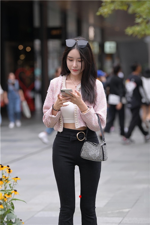 29333ypfxameb5r4.jpg