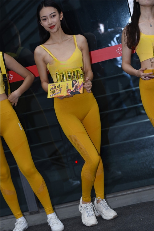 779140ea3ybqcli.jpg
