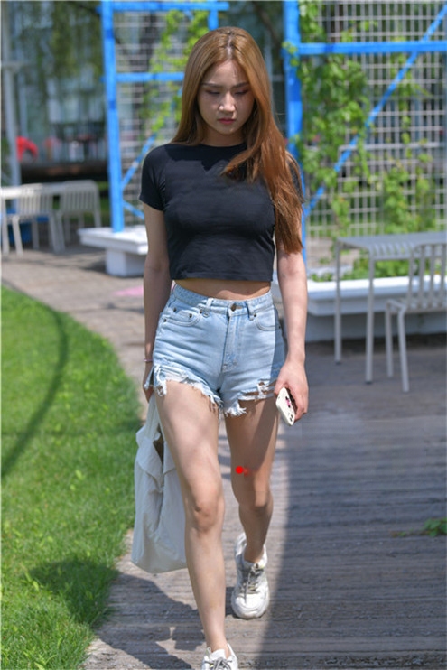 6921pzze5pdhqlq.jpg