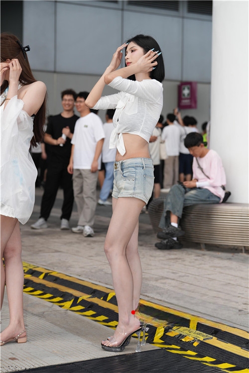 32219pin00r2un2u.jpg