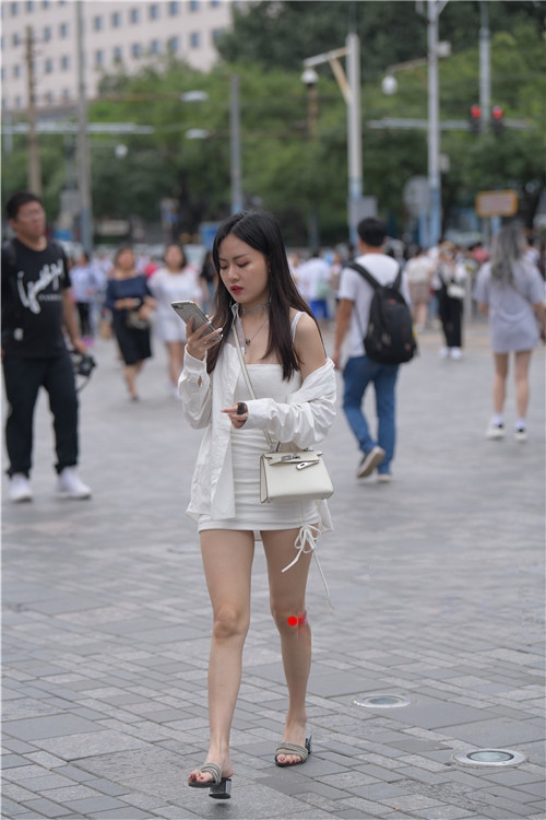 8486uy3izctlnn3.jpg