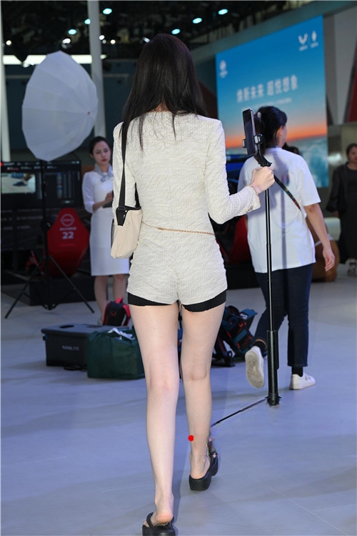 235931ucsrazi3yw.jpg