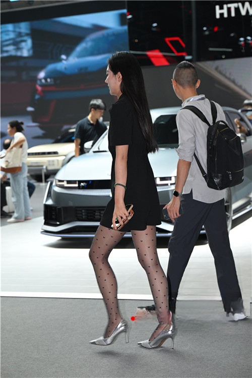 23687lzdiz104cjz.jpg