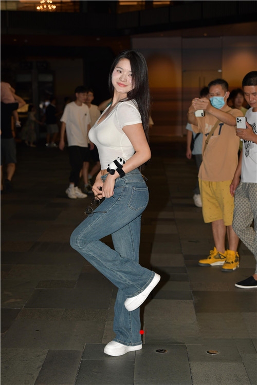 28786crltbutdnyg.jpg