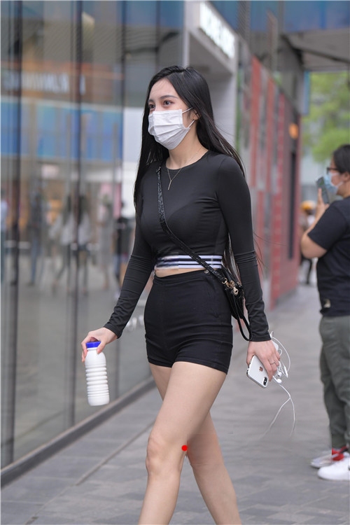 28590gq3wujjsg51.jpg