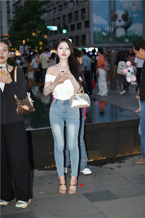 28430yi2udda111f.jpg
