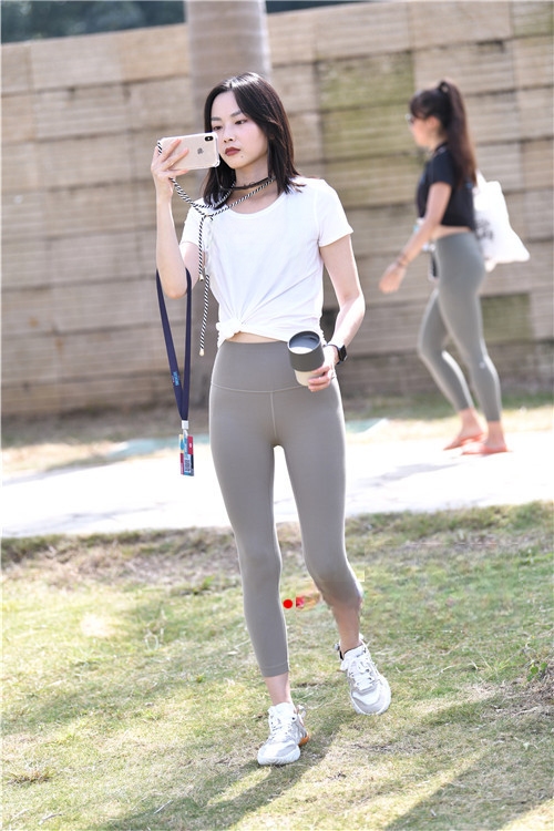 79180ah5l3p2efb.jpg
