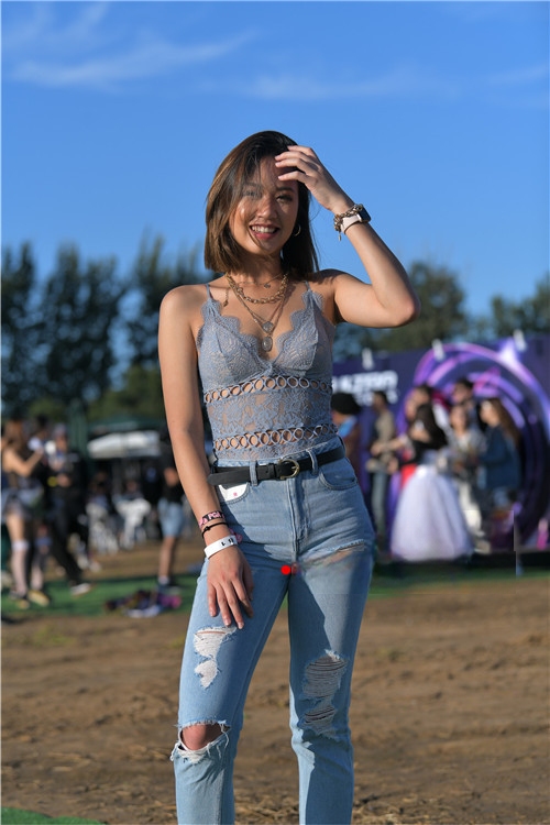 80592lzm5ayblv2.jpg