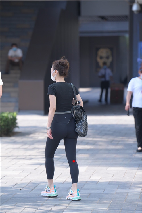 7991e32nynkezu1.jpg