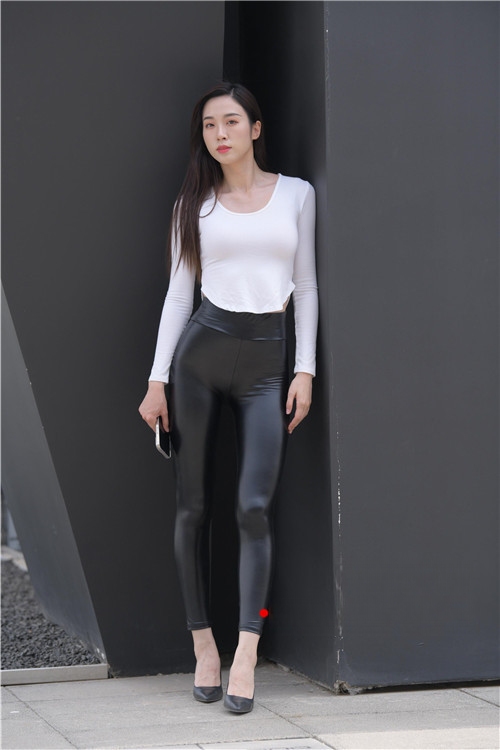 15284lodu1ik4zk0.jpg